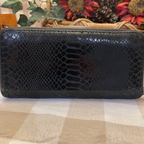 Micheal Kors large zip Python snake embossed wallet - Picture 3 of 8